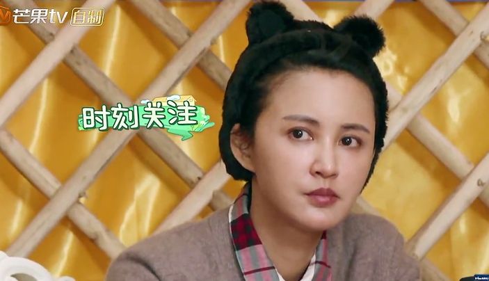 张歆艺变身“虎妈”教孩子 调侃是萌娃“变形记”