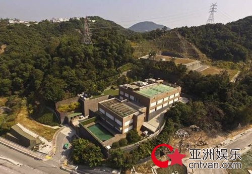 曝林青霞豪宅内部 约2300平顶楼带网球场!