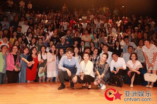 刘钧话剧舞台演绎二十五年人生 《明年此时》9月与观众如期相见