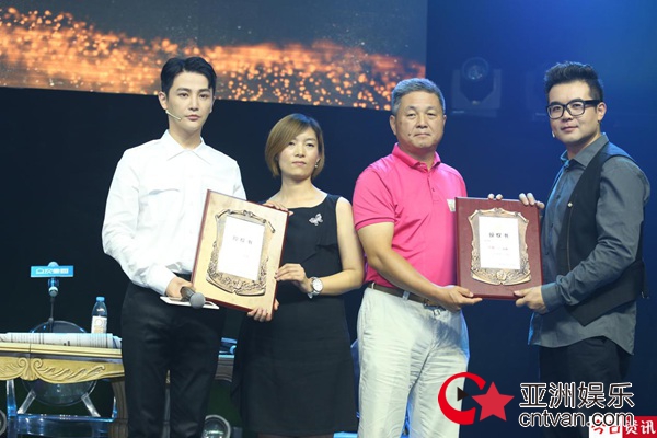 张楠联合演员孙坚发起“二次重塑”品牌 暨第一次公开选题发布会启动