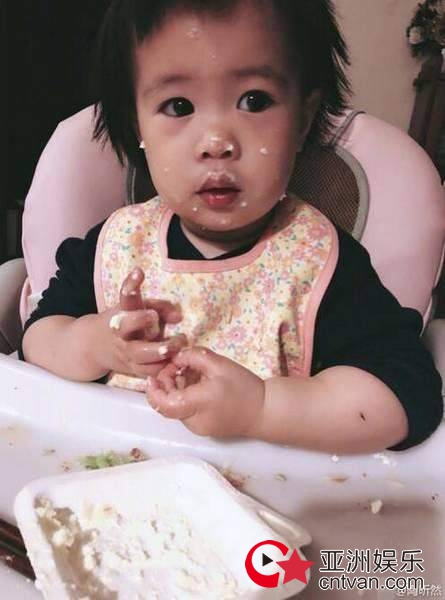 陶昕然女儿正面照 竟然长得这个样子!