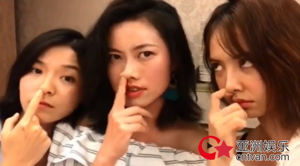 蔡依林翻白眼自拍 偶像包袱全掉了!