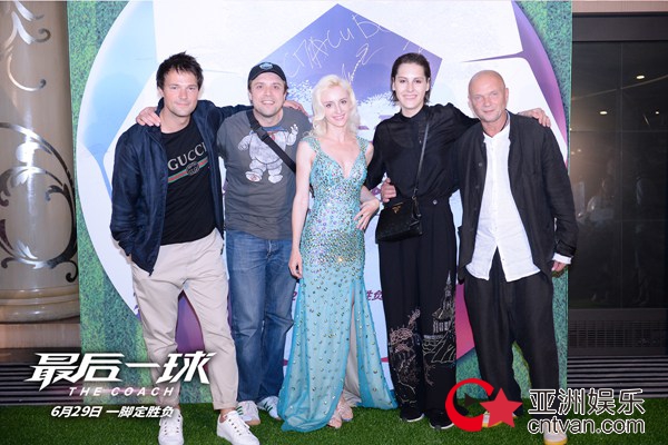 《最后一球》首映绝胜告捷触动追梦人 观众燃泪交加赞影片“大黑马”