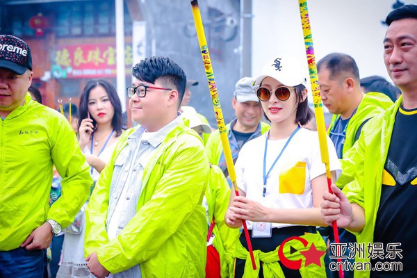甘婷婷电影《石破添惊》开机 边境霸王花飒爽上阵