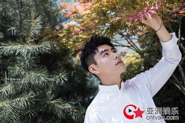 李程彬加入“吹花少年” 新戏连台镌刻男子图鉴