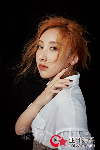 许靖韵Angela时尚大片曝光 多重格调展现女性的“温柔铠甲”