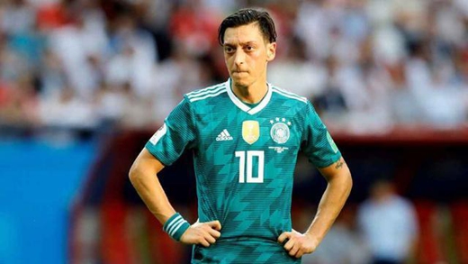 厄齐尔退出德国国家队 结束9年国脚生涯!