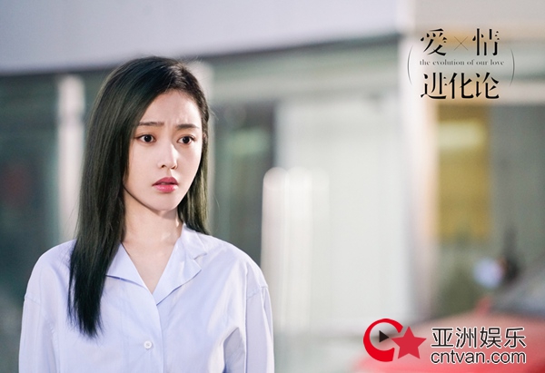 《爱情进化论》曝鹿飞艾若曼特辑 张若昀张天爱梦境接吻