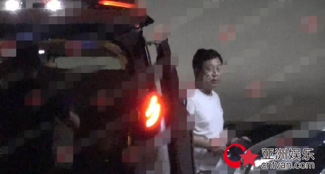 赵丽颖父母来京 疑来京照顾女儿