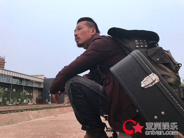 纪海星新专同名主打《痞子诗人》首发 用音乐感悟人生