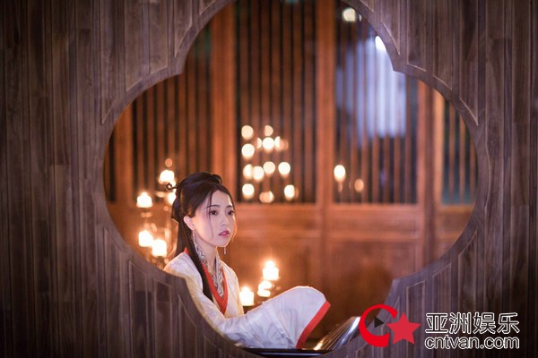 许诗茵《白衣少年》实力获赞 受邀助力《梦想的声音》