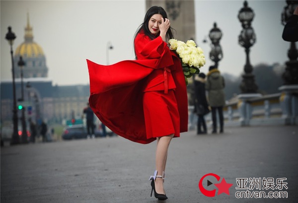 年代剧无法掩盖的美感,“收视女王”田海蓉戏里戏外演绎高级时尚