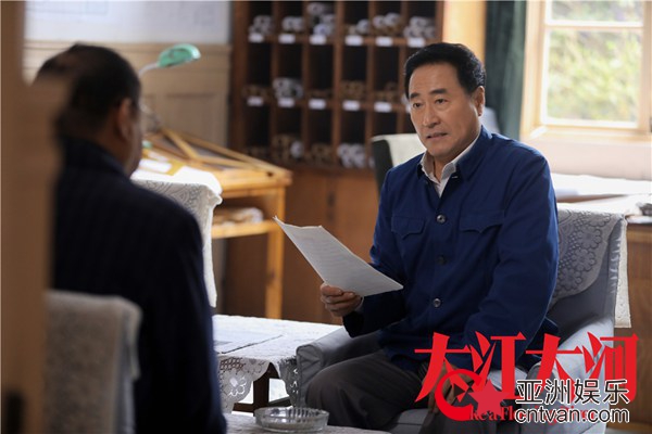 《大江大河》曝“筑梦时代”版海报 谱写奋斗乐章再现时代风貌