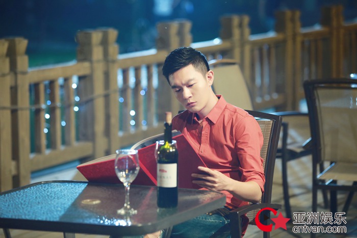 电影《只差一个你》 刘文翰温暖上线诠释完美好男人