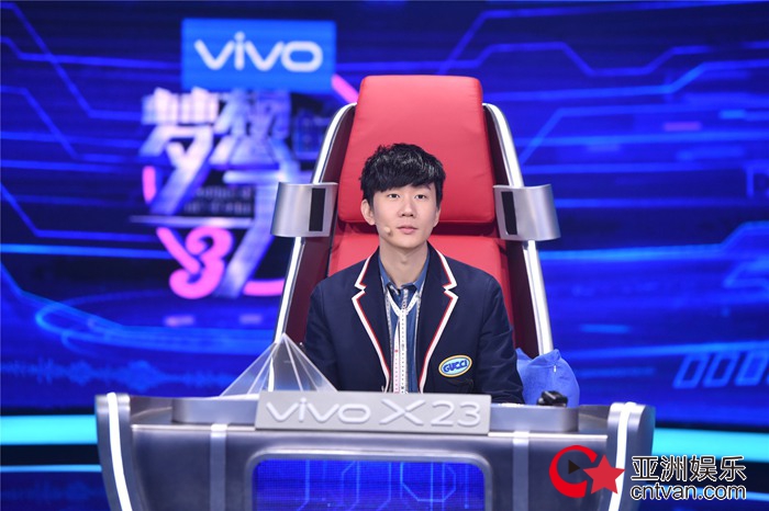 《梦想的声音》林俊杰变身“破落王子”?张靓颖将健身房搬上舞台?