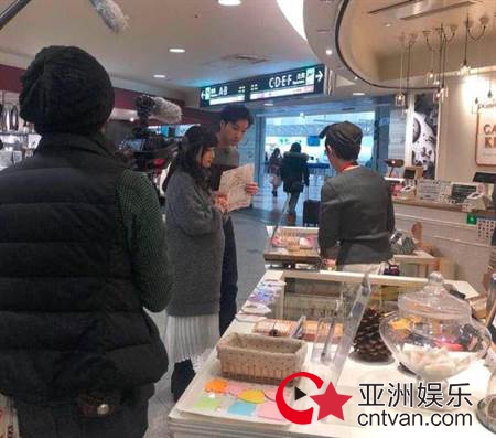福原爱二胎后首曝光 小腹隆起孕相明显