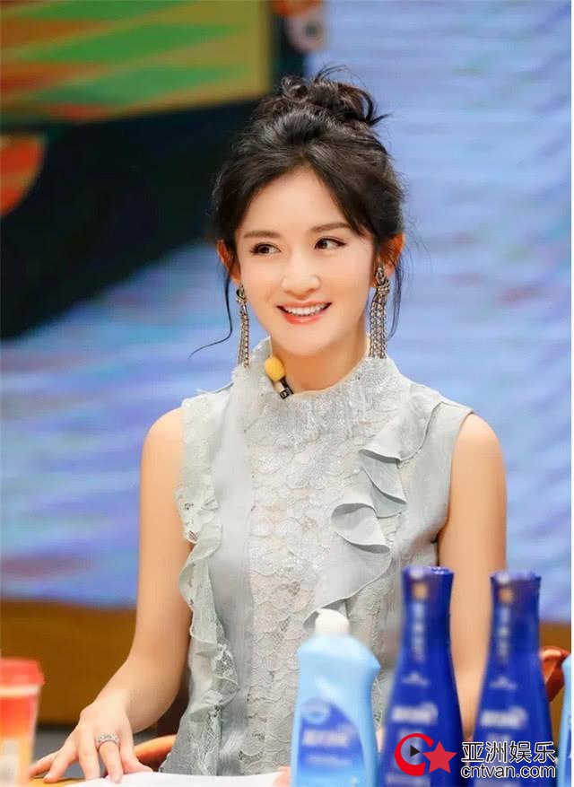 谢娜风波后首更博 心情大方似未受脱粉影响