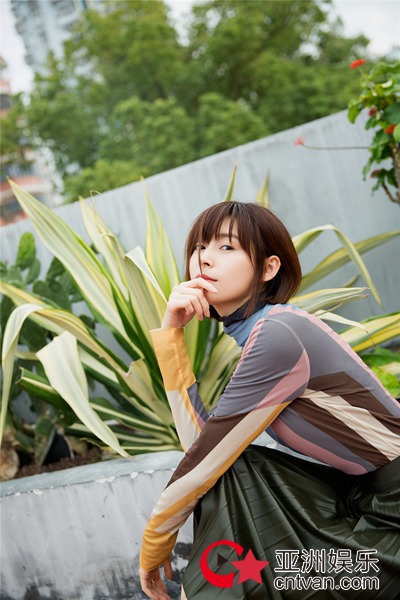卢杉最新美图曝光 可盐可甜少女感满分