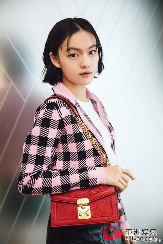 文淇擅自接工作 其公司发声明宣布主权