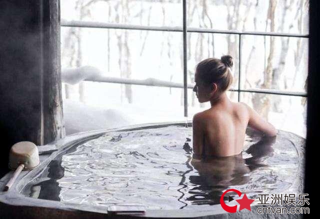 郑秀妍孟美岐同框 都是气质小仙女啊!