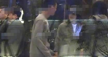 秦岚与嫩男回酒店 被疑新恋情曝光