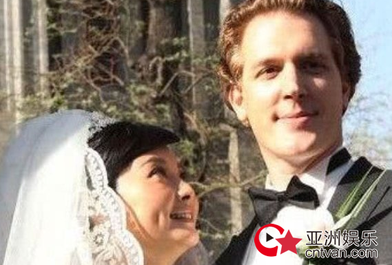 袁立外籍前夫近照 帅气英俊五官深邃