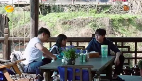 彭昱畅张子枫是什么秘密关系? 彭昱畅快乐大本营出意外是真的吗?