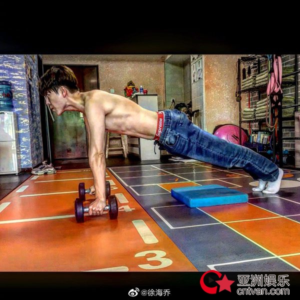 徐海乔健身照曝光 穿衣显瘦脱衣竟如此健硕
