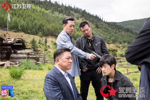 《一场遇见爱情的旅行》连续多日收视破1% 陈晓景甜“追爱之旅”开启全新起点