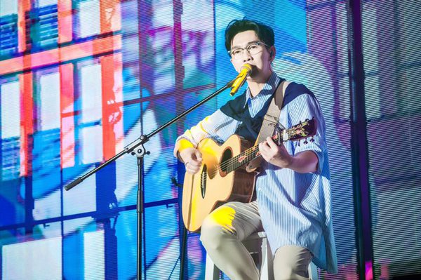 品冠“幸福指南”演唱会北京开唱 周深王博文双声助阵
