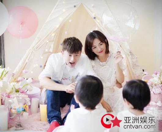 谢娜与女儿斗智斗勇 直言感觉自己好笨!