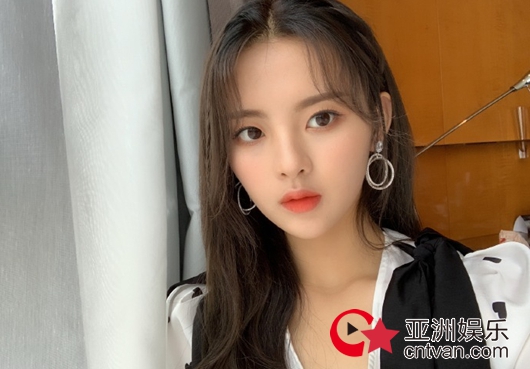 周震南夏之光捡到杨超越身份证 夏之光个人资料简介