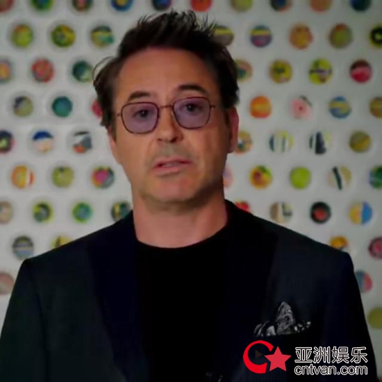 小唐尼爱你3247遍 获MTV影视奖最佳英雄!
