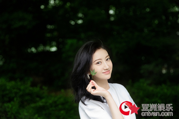 景甜卖闲置助力公益 “永生花”传递爱的力量