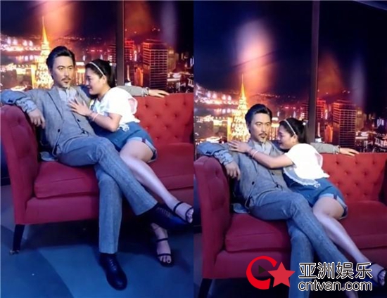 吴秀波蜡像遭咸猪手 女粉又摸又亲被骂不要脸