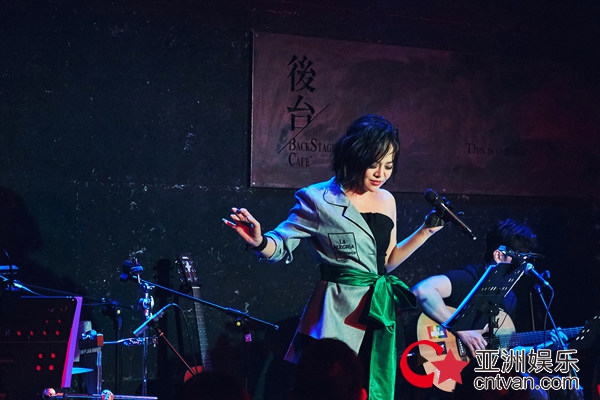 现场首唱新歌“失物招领” 好友桑布伊合唱“Maleva 妈乐法” 戴爱玲感动飙泪
