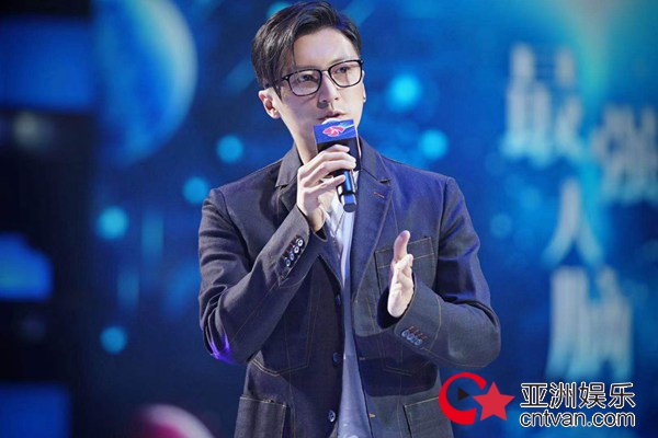 谢霆锋受邀2020江苏卫视招商会加盟《我们的乐队》《最强大脑》