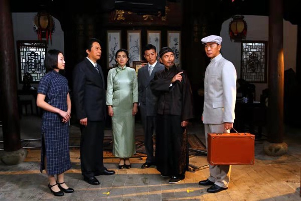 电影《国礼》曝光全新预告 揭秘“湘绣”登上国际舞台