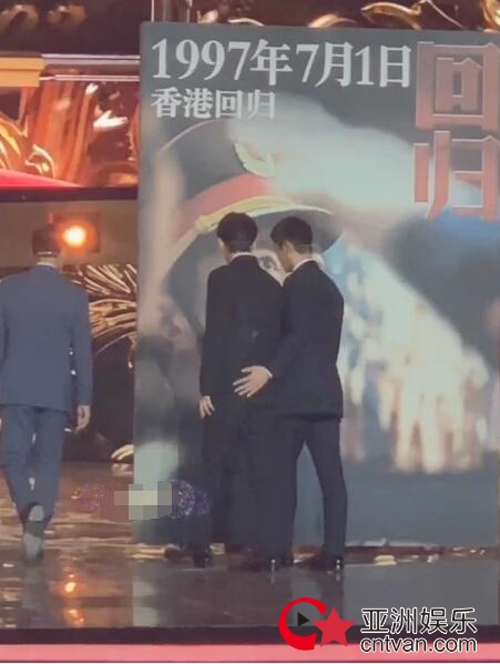 杜江搂朱一龙的动作亮了 网友:搂霍思燕的腰搂习惯了