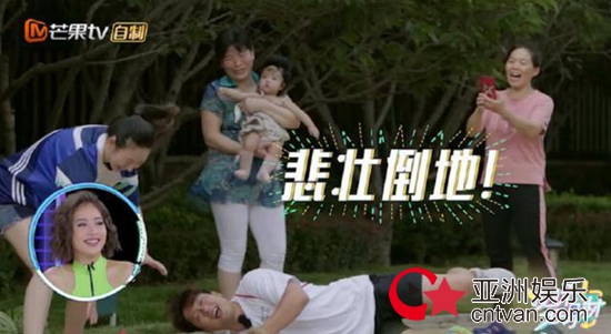 凌潇肃小女儿曝光 发量惊人惹人羡慕