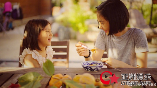 多多与妹妹剪短发 黄磊孙莉夫妇先后晒照分享日常