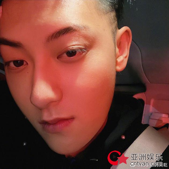 黄子韬我对不起我自己 网友:“戏子”得罪谁了?
