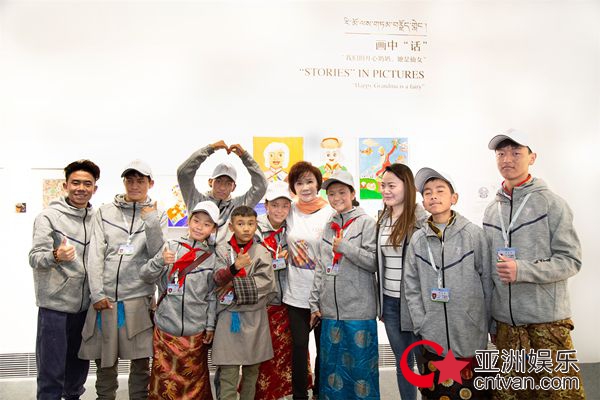 开心奶奶助阵公益 蔡明邀请杨坤进军影视圈