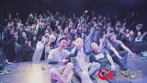 文雀2018巡演纪录片第一章上线——不是所有乐队都有夏天,不是所有乐队都要唱歌