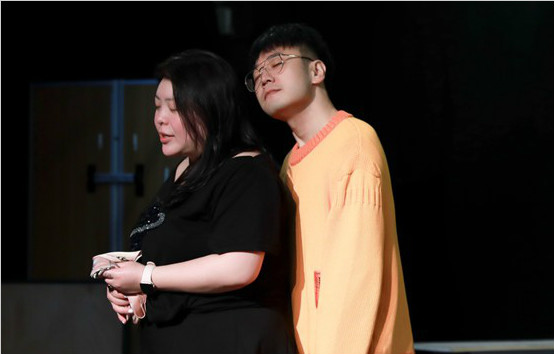 发专辑音乐剧两不误 王铮亮参与《当爱已成往事》彩排