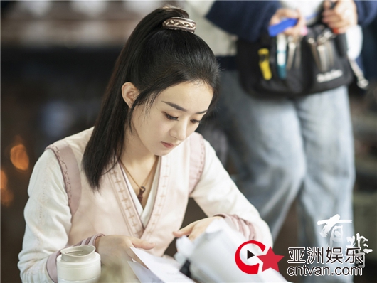 赵丽颖新剧照曝光 温柔又不失女侠风范
