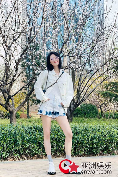 张雯分享春日美照迎接春暖花开