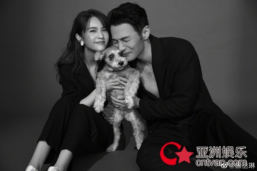 李荣浩为杨丞琳庆生甜喊“老婆” 杨丞琳害羞回应“收到”