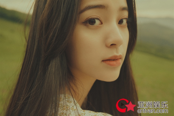 欧阳娜娜《To Be Happy》MV正式上线 音乐电影三部曲写下唯美终章