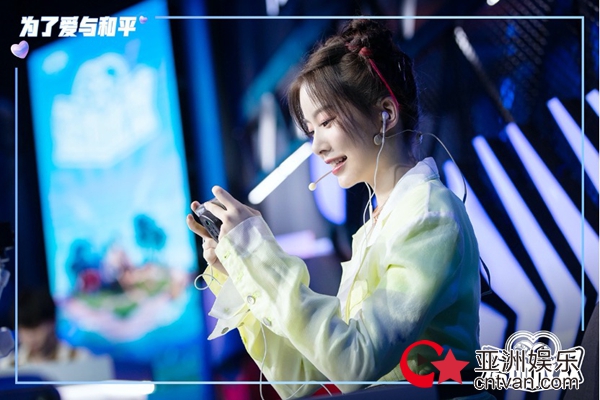 硬糖少女303陈卓璇被炸车炸到懵 16对选手大型“网恋奔现”现场甜到齁